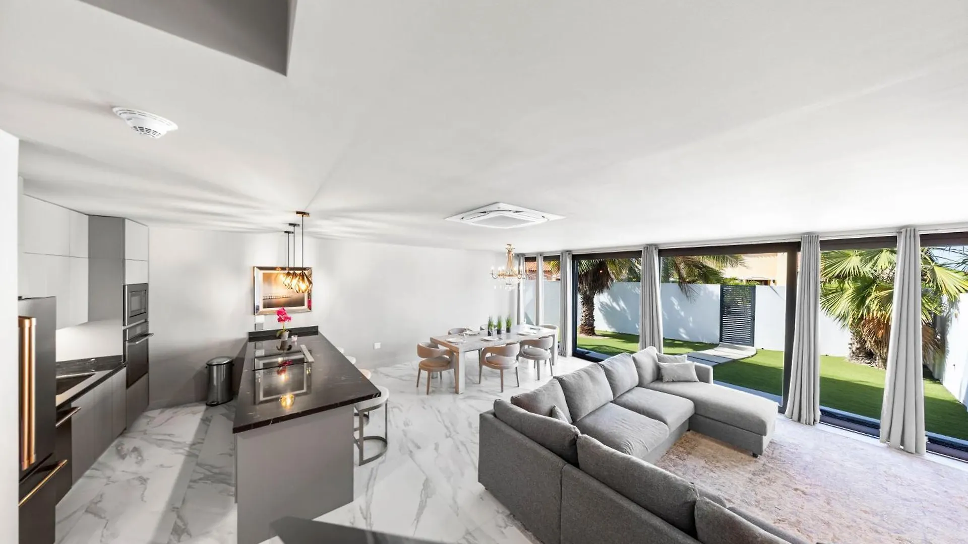 3Br With Jacuzzi & View By Bocobay